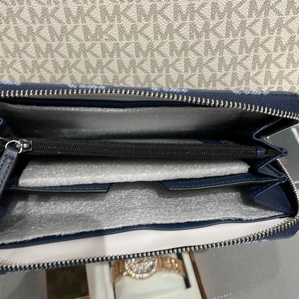 Michael Kors Men’s Women’s Cooper Tech Zip Around Wallet Navy Multi Unisex NWT